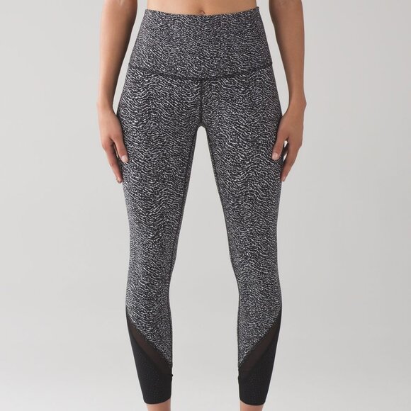 Lululemon Wunder Under Leggings / Tights / Pants (black & white) Luon, High rise - Picture 8 of 8
